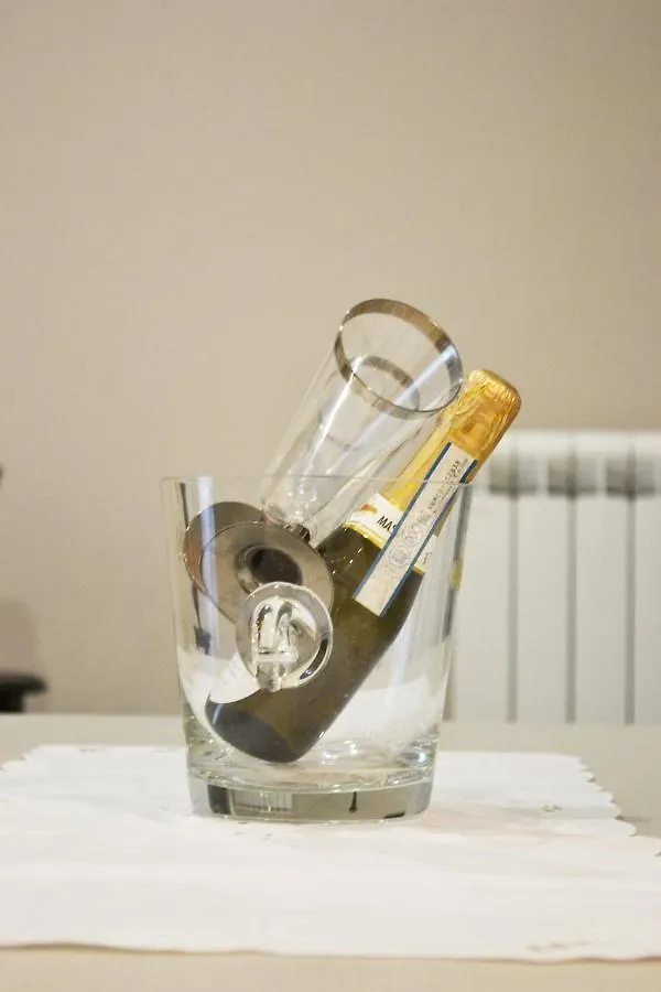 Questo Rinascimento Casa Brigitte Naples