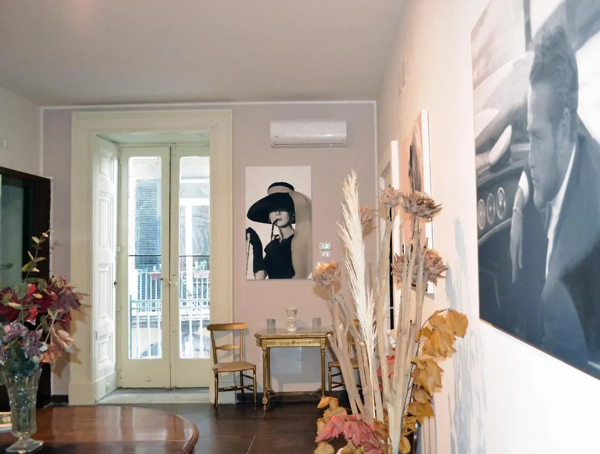 Questo Rinascimento Casa Brigitte Naples